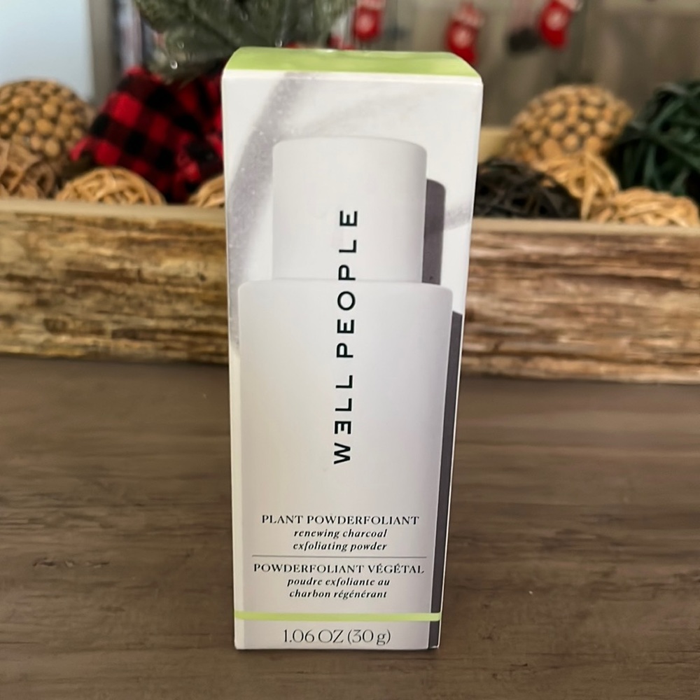 WellPeople renewing charcoal exfoliating powder